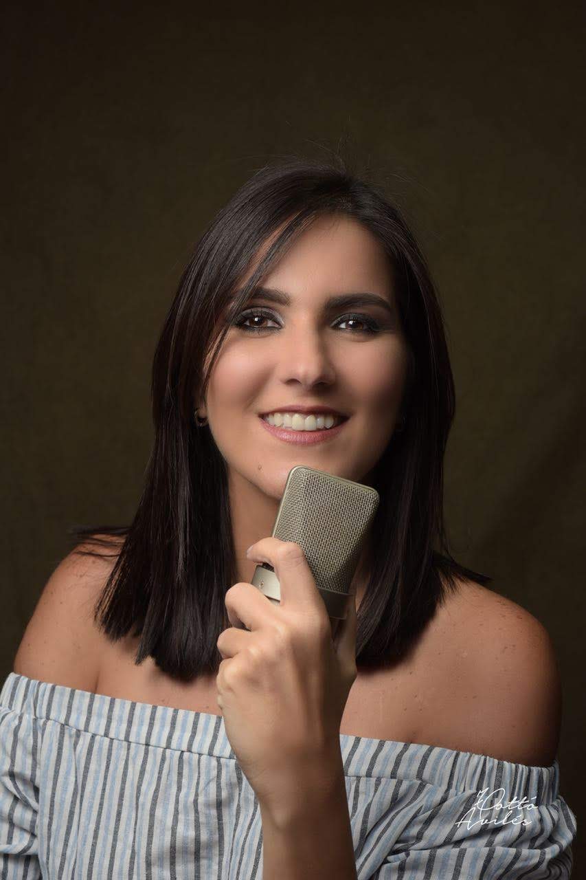 Mau Garcerant in studio with condenser microphone